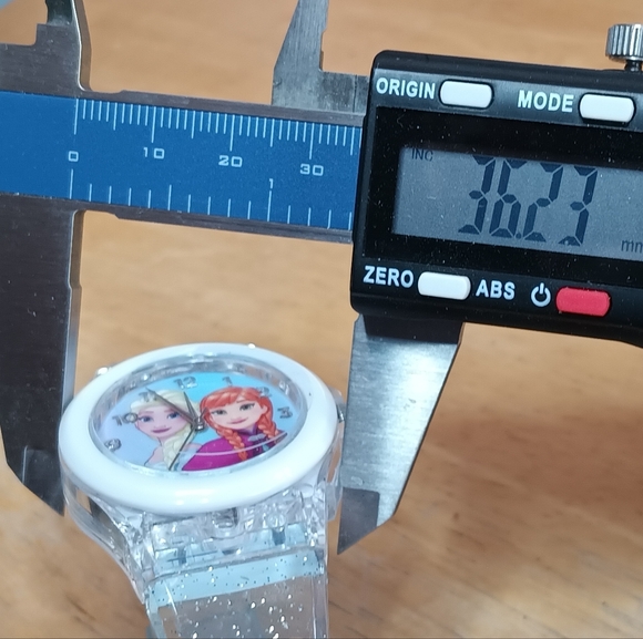 X Disney Accutime light up watch, 3 hand movement, Elsa & Anna sparkle jelly - Picture 5 of 6